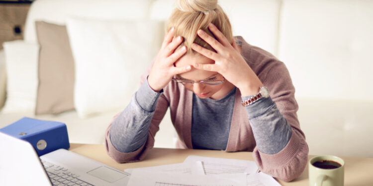 How to Keep Track of Your Current Debts and Loans