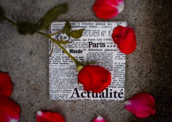 What Is The Best Way To Send Someone Flowers Overseas?