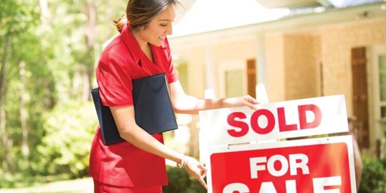 How Just Sold Postcards Help Real Estate Agents Obtain New Listings