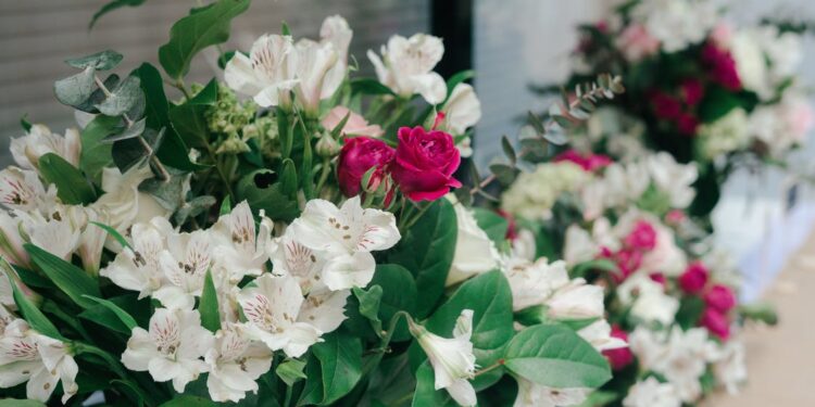 What Is the Etiquette for Sending Sympathy Flowers?
