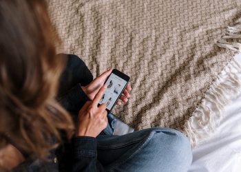 3 Tips for Using Coupon Codes & Discounts for Online Shopping